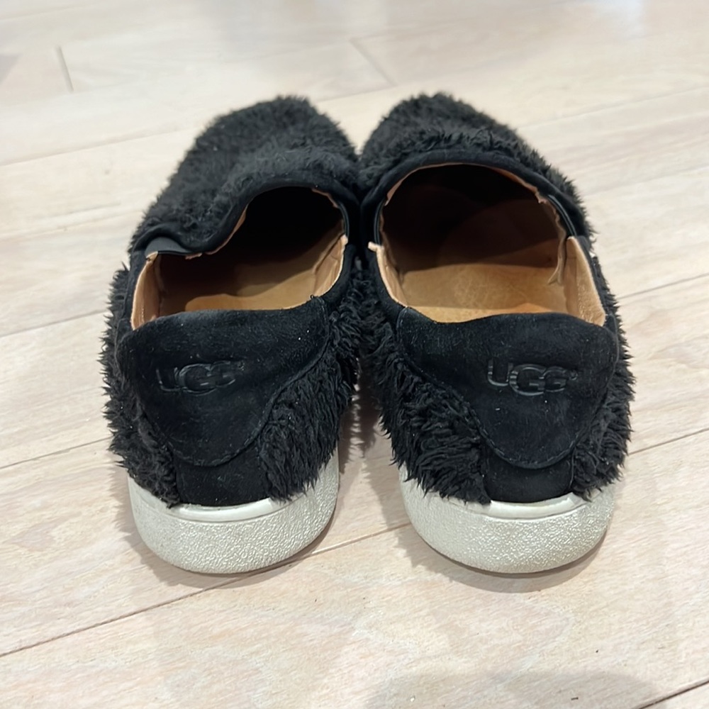 UGG Ricci Black Shoes - Picture 5 of 7